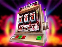 sbo555 APP တွင် Live Casino နှင့် Slots ကစားနေသောမြန်မာကစားသမား